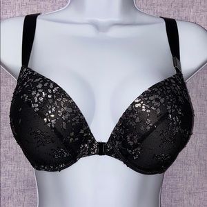 Victoria’s Secret Very Sexy Front Closure Bra 34D